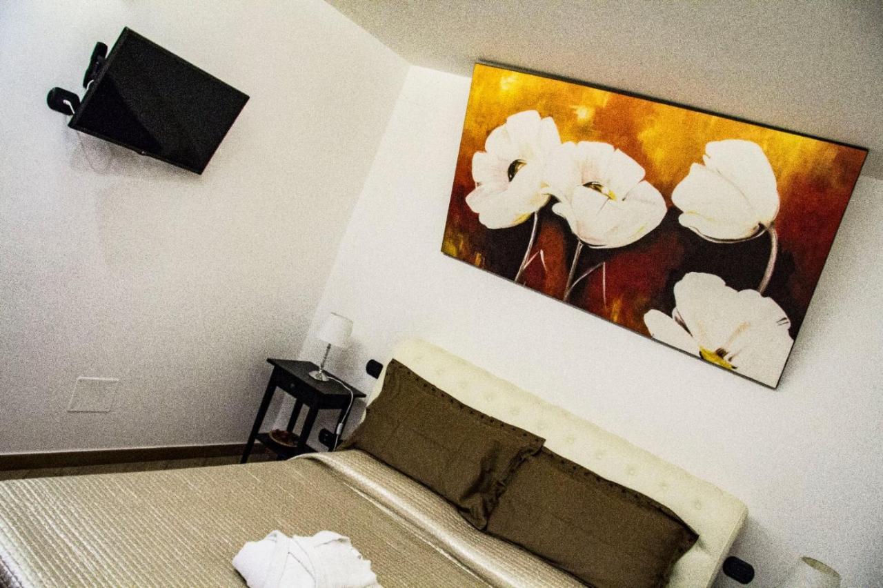 Little House Apartment โมดูโญ ภายนอก รูปภาพ